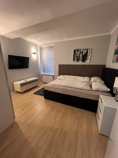 Ideal für Studenten - helles und ruhiges Zimmer in Bestlage – Öffis unweit vor der Tür — photo 1